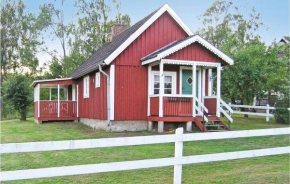 Отель Holiday home Bäck Ambjörnsgård Hamneda  Хамнеда